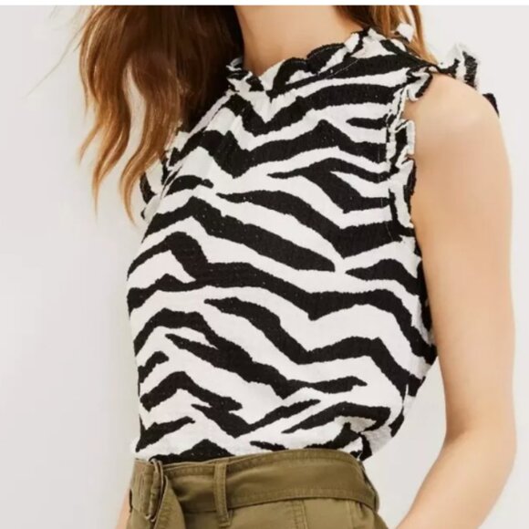 LOFT Ann Taylor Women's Tiger Animal Print Textured Ruffle Top Size M - Picture 2 of 8